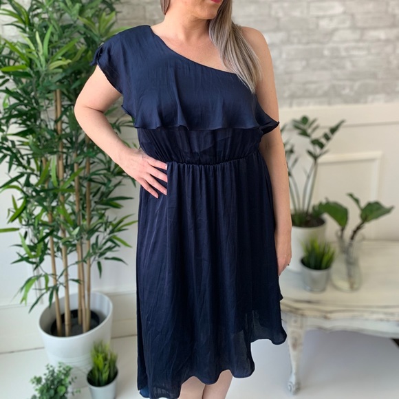 Bardot Dress - Picture 4 of 4